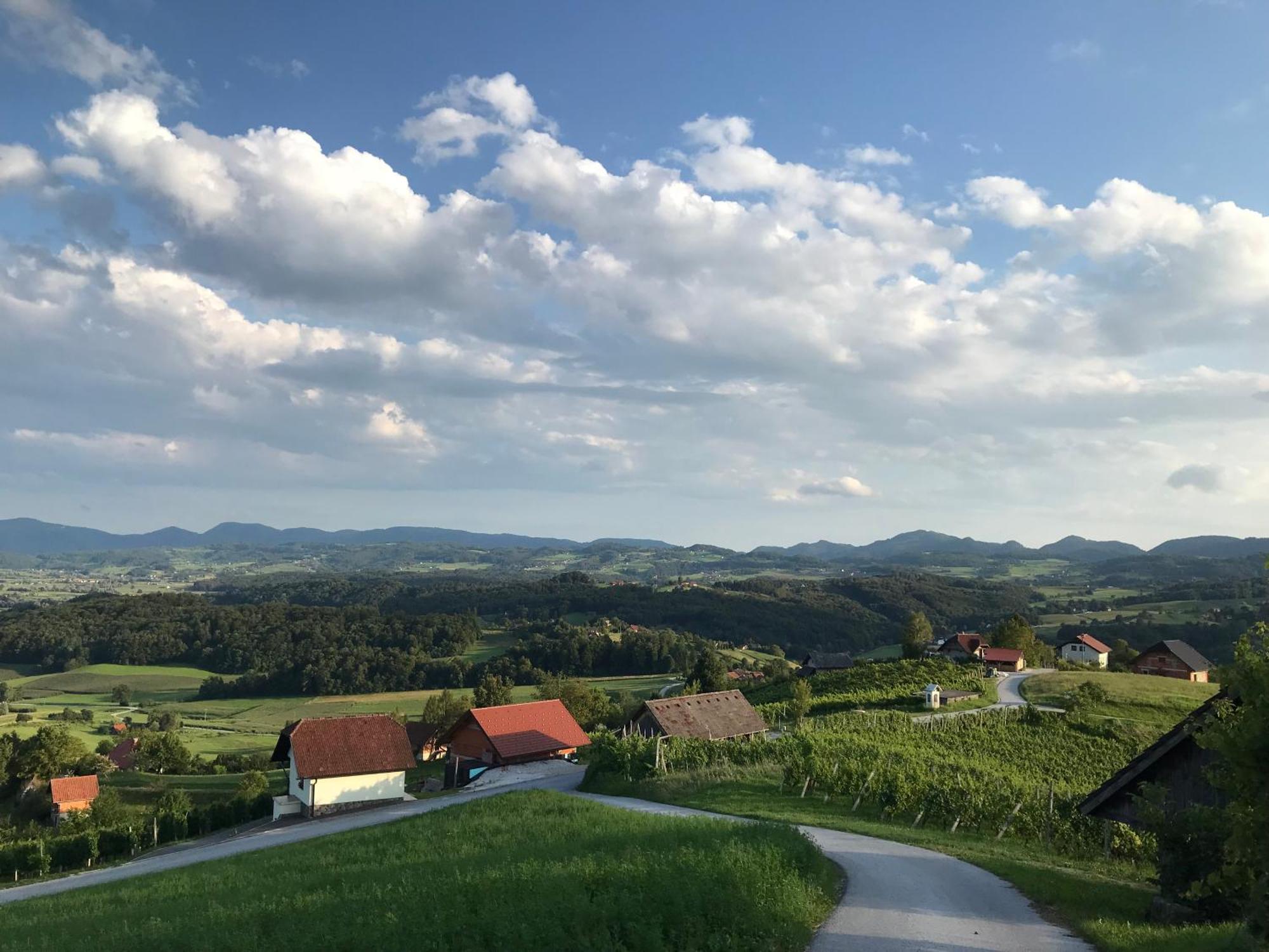 Morning Coffee W A View :) Appartement Podčetrtek Buitenkant foto